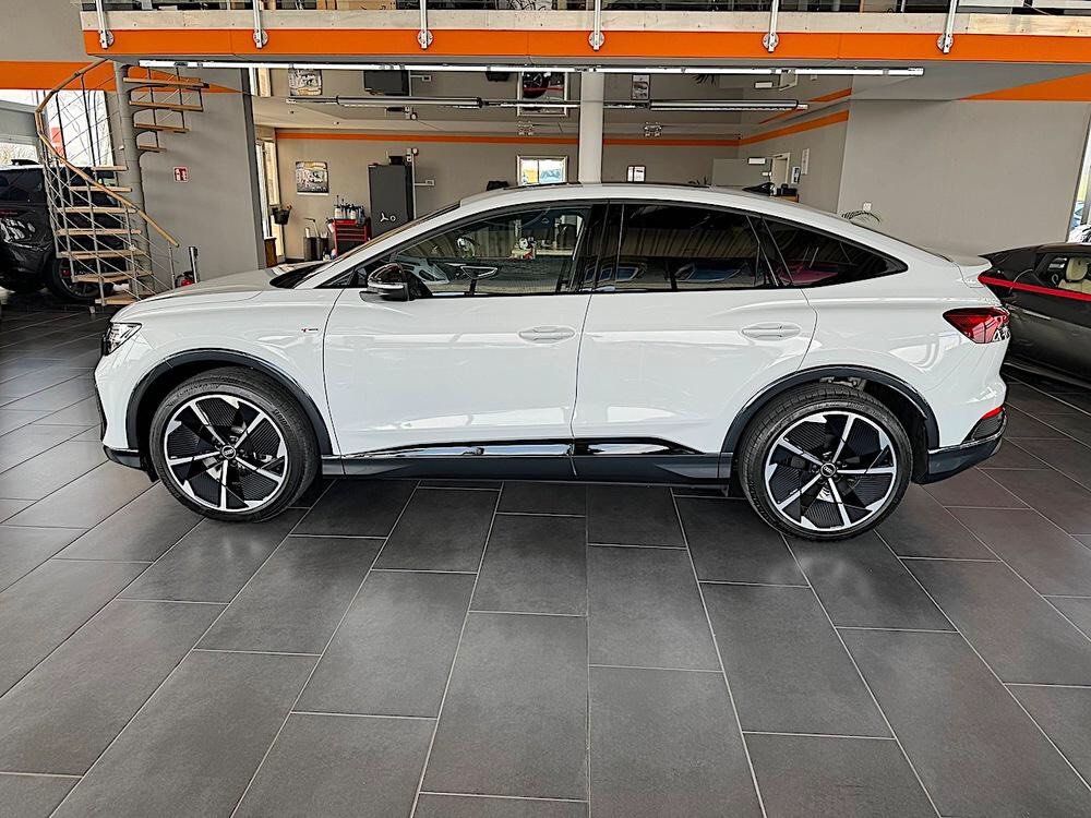 Audi Q4 Sportback 50 e-tron – Image 9