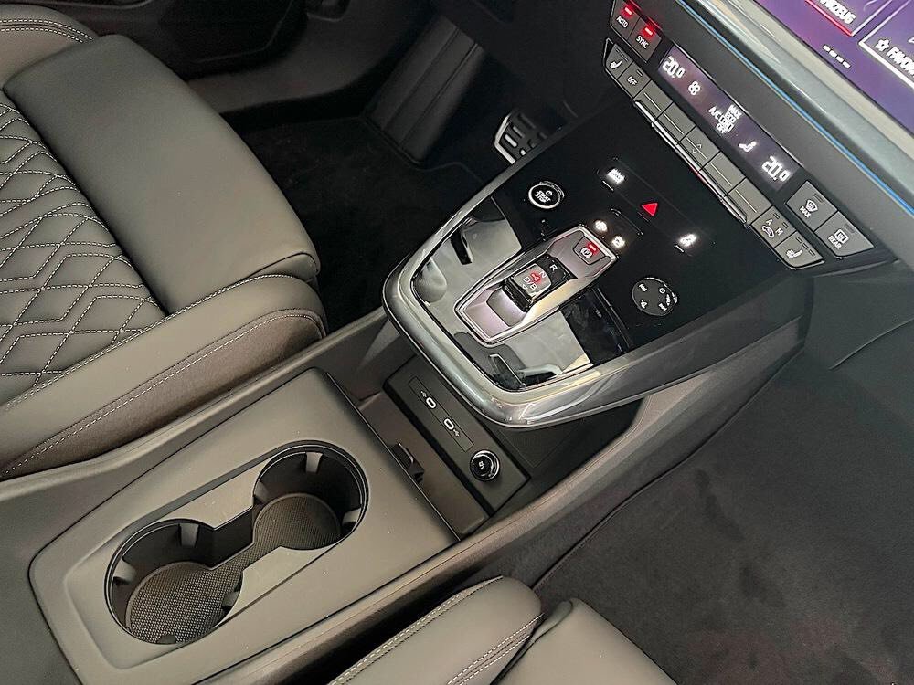 Audi Q4 Sportback 50 e-tron – Image 23