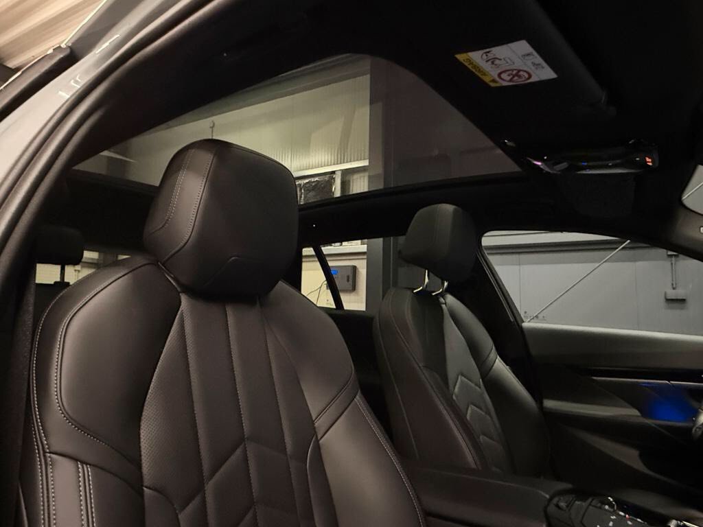 BMW 520d Touring M – Image 11