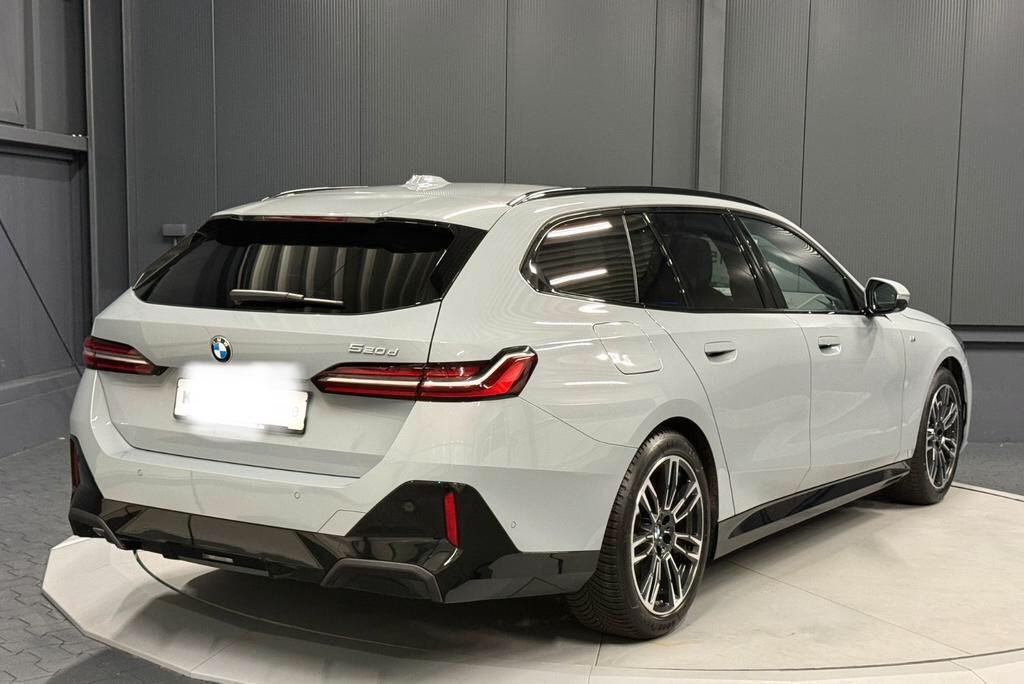 BMW 520d Touring M – Image 12