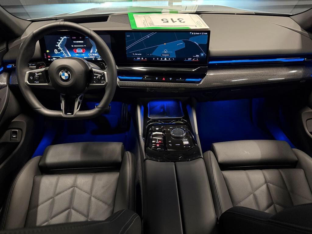 BMW 520d Touring M – Image 32